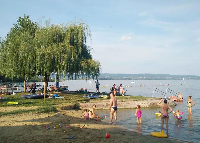 度假居 In - Balaton 19022 *